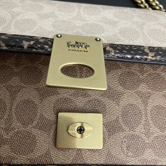 Coach
Hutton Coated Canvas Signature Block & Snake Shoulder Bag - Picture 9 of 11
